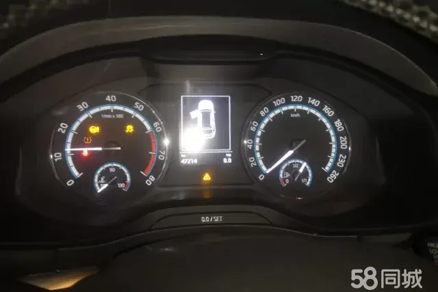 Skoda Karoq 2020 car image #14