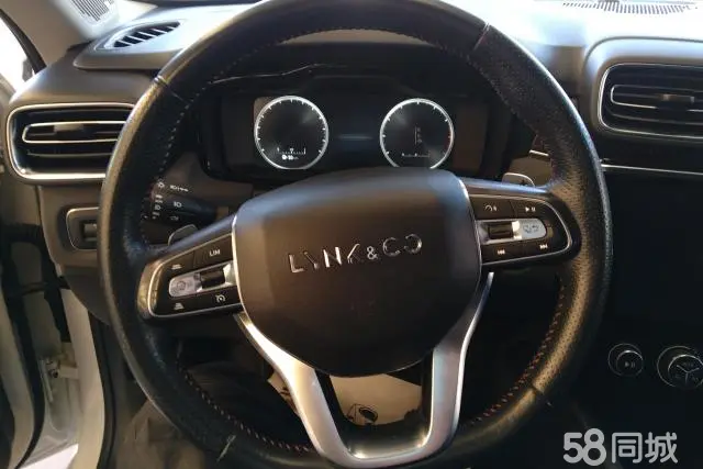 Lynk & Co 02 2019 #14 Lynk & Co 02 2019 car image #14
