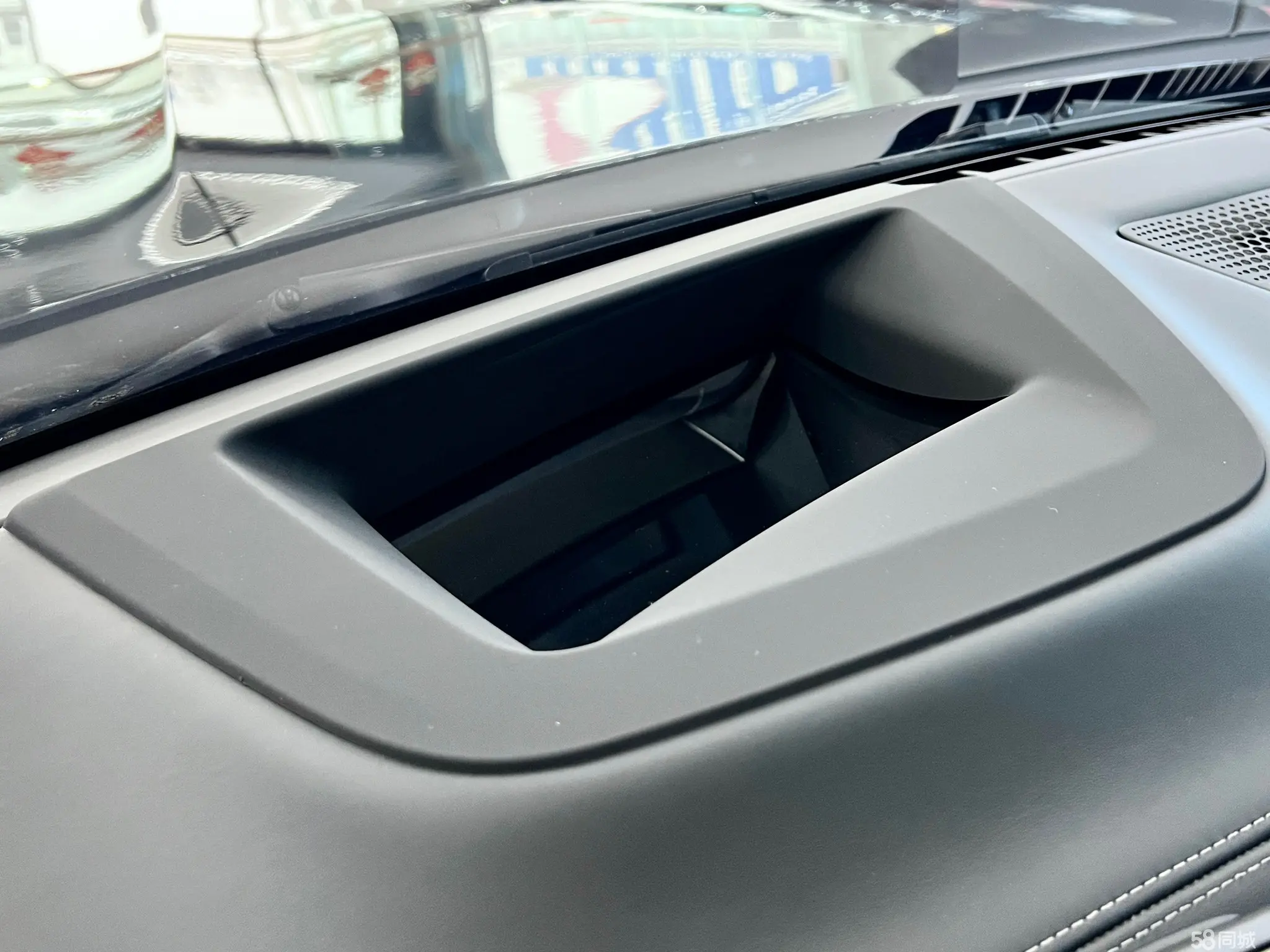 BMW X5 M 2025 car image #14