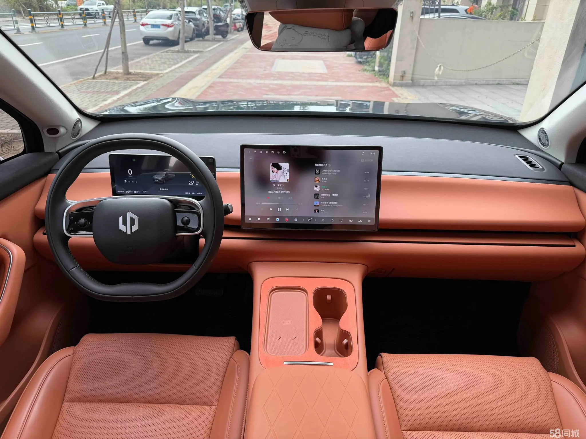 零跑汽车 零跑C16 2025 汽车图片 #14