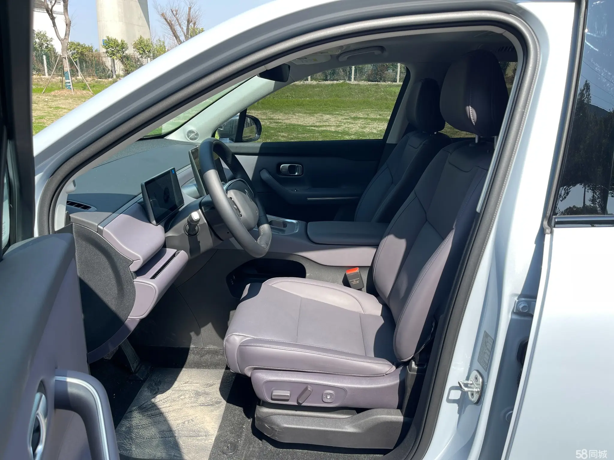 零跑汽车 零跑C16 2025 汽车图片 #14