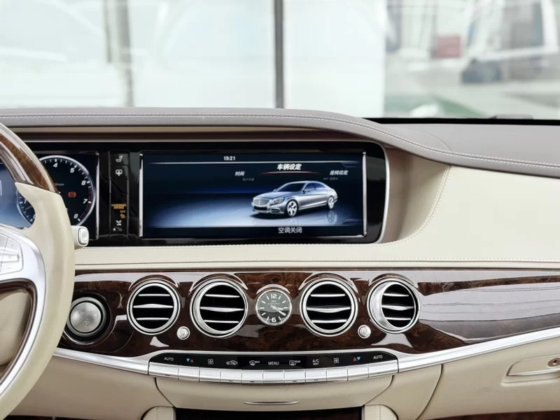 Mercedes-Benz Maybach S Class 2017 car image #14