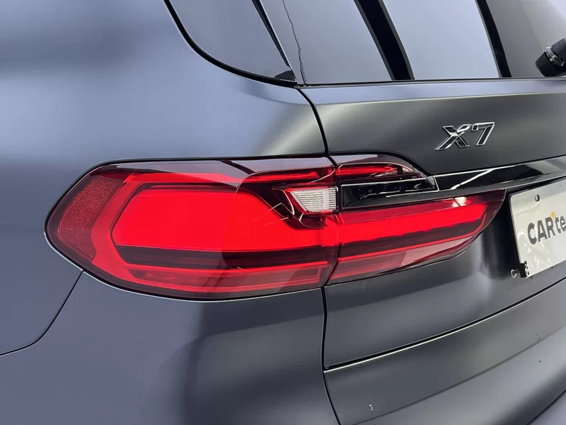 BMW X7 M60i 2022 #14 BMW X7 M60i 2022 car image #14
