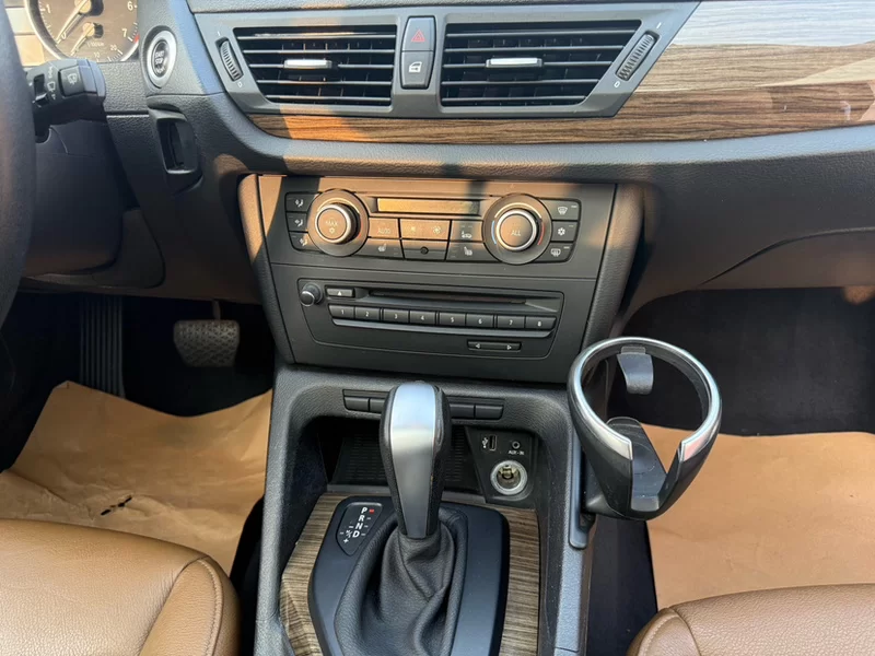 BMW X1 (Imported) 2012 imagem de carro #14