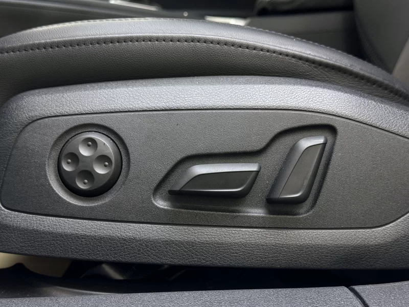 Audi A4 2019 immagine di auto #14