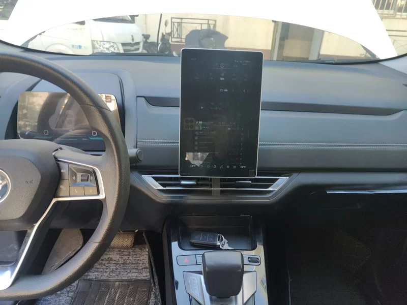 BYD Yuan New Energy 2020 #14 BYD Yuan New Energy 2020 car image #14