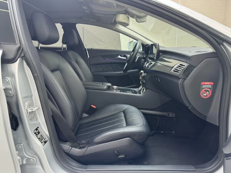 Mercedes-Benz CLS Class 2016 car image #14