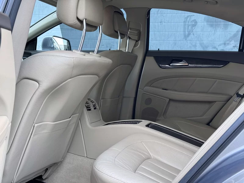 Mercedes-Benz CLS Class 2012 car image #14