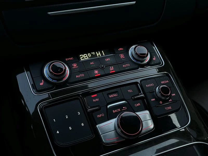 Audi A8 2011 #14 Audi A8 2011 car image #14