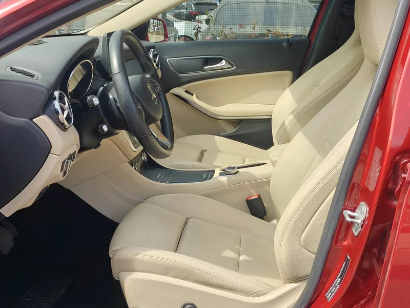 Mercedes-Benz GLA Class 2017 car image #14