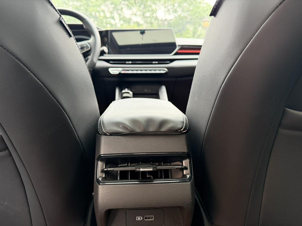 GEELY Binray 2024 car image #21