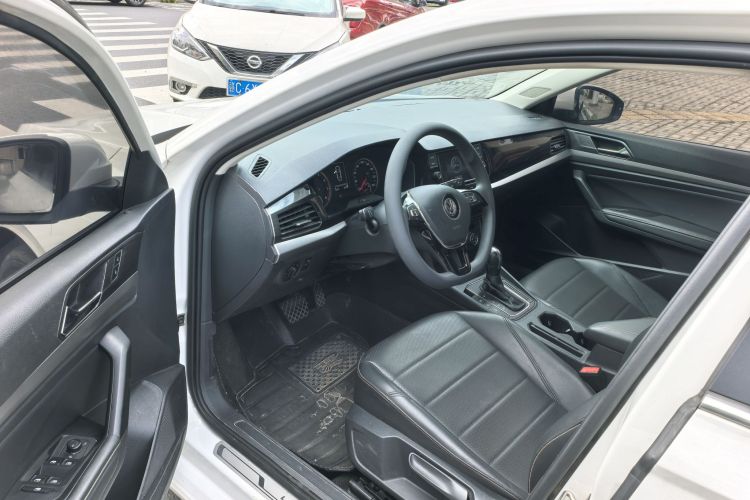 Volkswagen Lavida 2020 car image #12