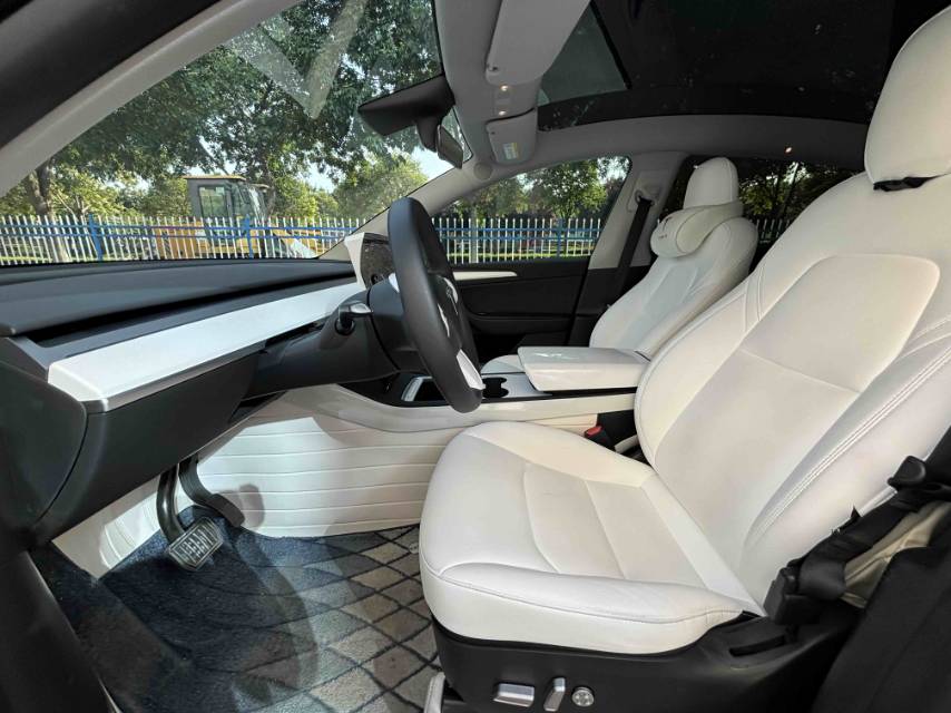 Tesla Model Y 2021 #5 Tesla Model Y 2021 car image #5