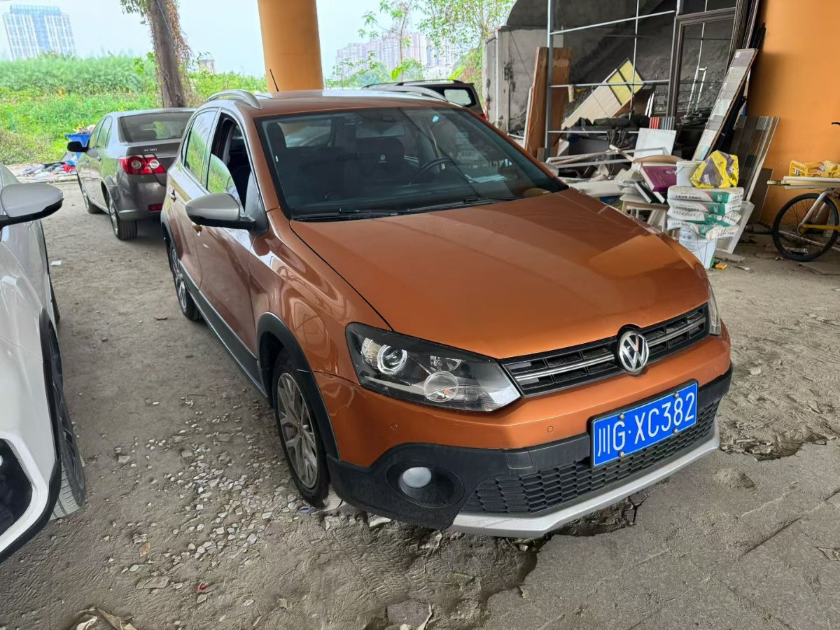 Volkswagen Polo 2016 car image #3