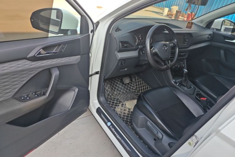 Volkswagen Tharu 2020 immagine di auto #16