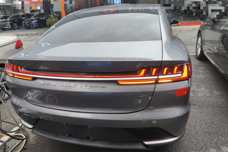 BYD Han 2022 immagine di auto #6