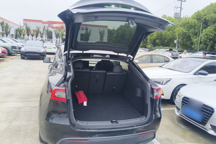 Tesla Model Y 2023 #21 Tesla Model Y 2023 car image #21