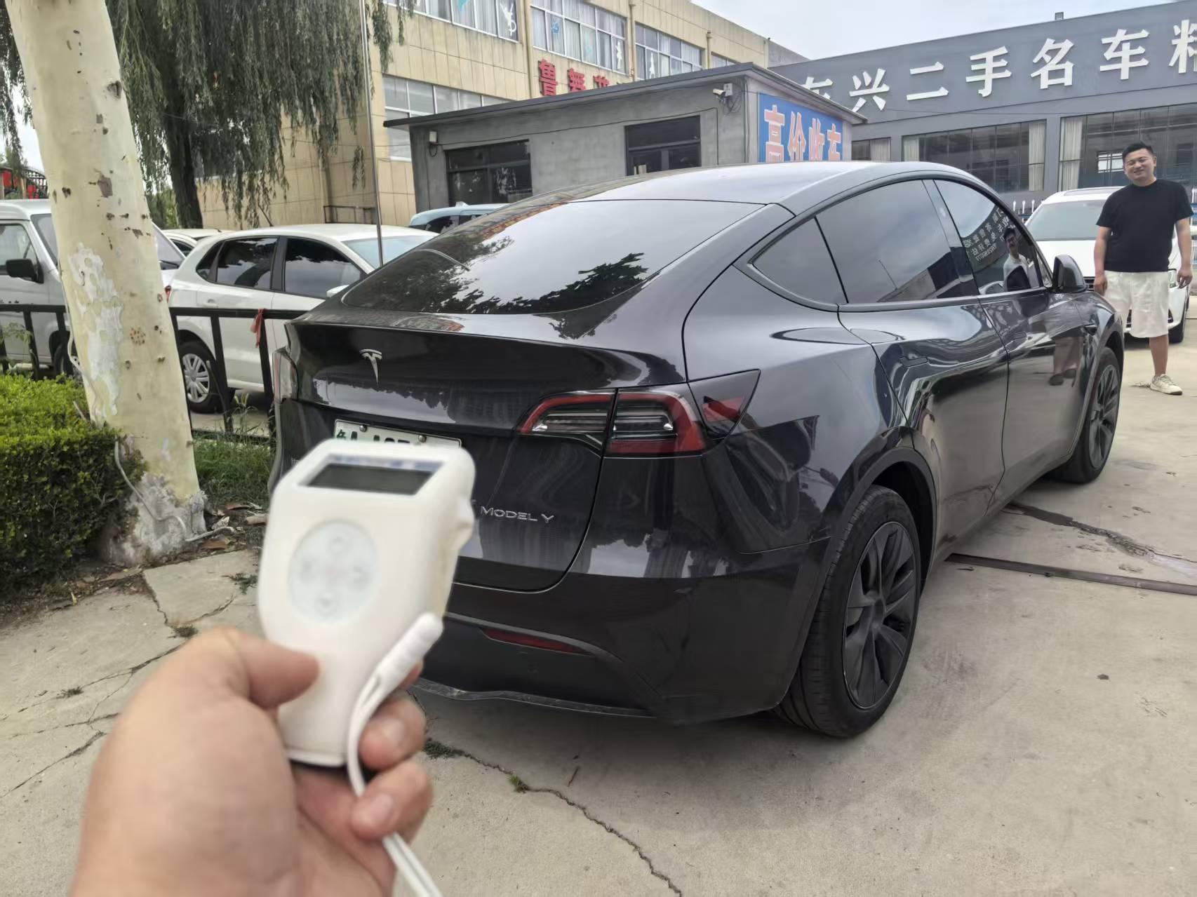 Tesla Model Y 2024 #3 Tesla Model Y 2024 car image #3