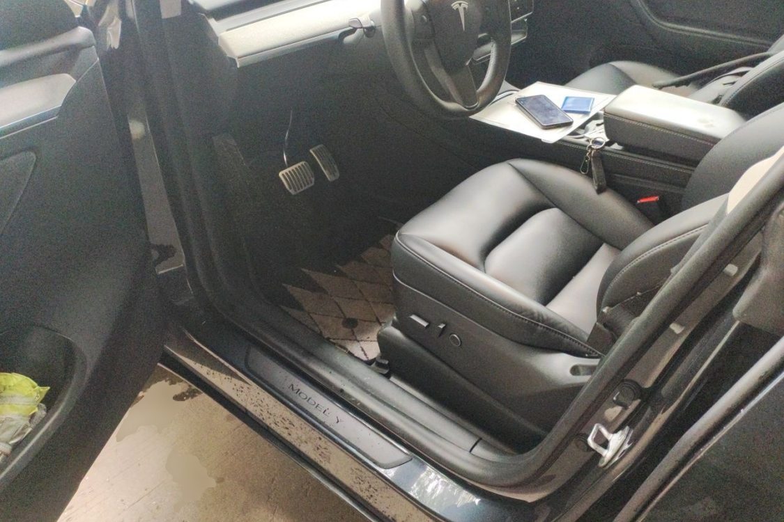 Tesla Model Y 2024 #23 Tesla Model Y 2024 صورة سيارة #23