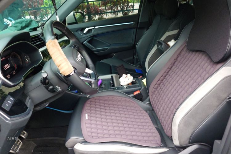 Audi Q3 2024 car image #17