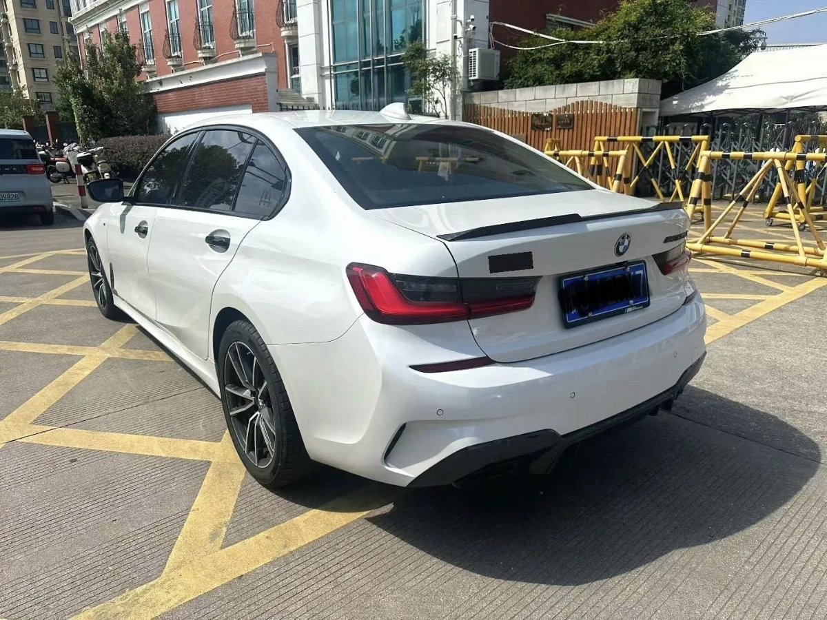 BMW 3 Series 2020 immagine di auto #2