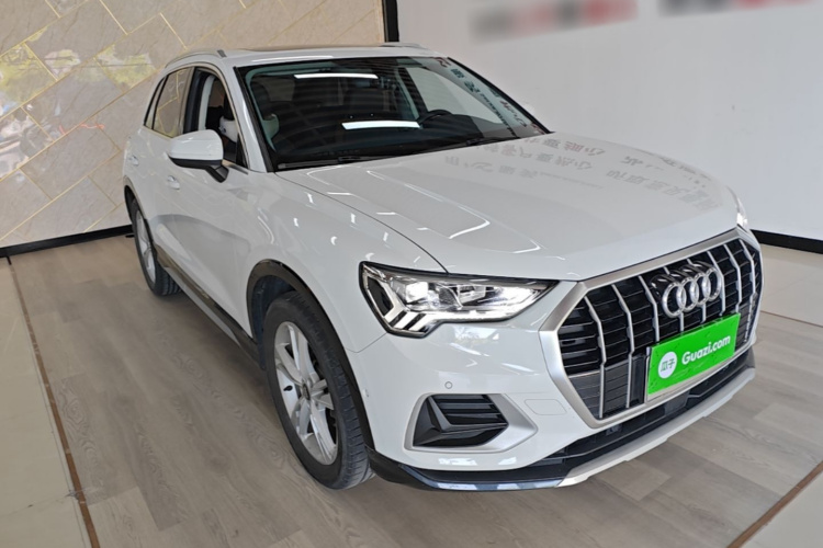 Audi Q3 2021 car image #4