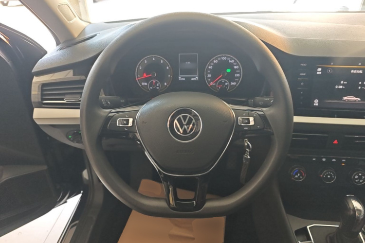 Volkswagen Lavida 2021 car image #11