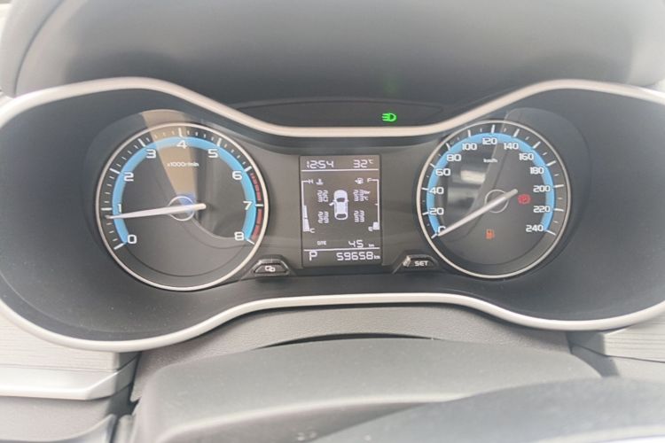 GEELY Emgrand 2021 car image #12