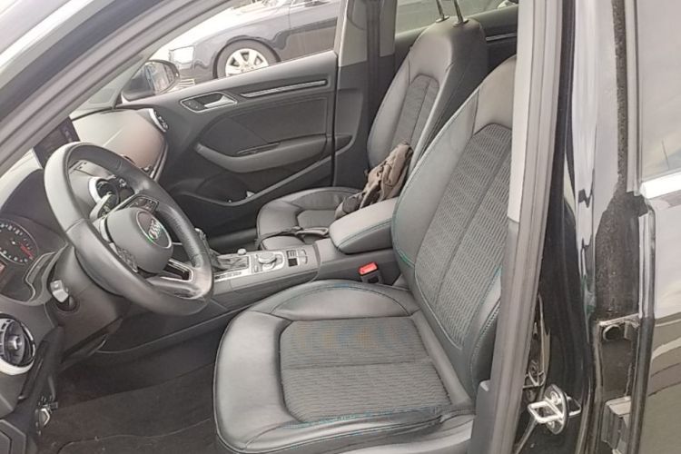 Audi A3 2019 image de voiture #15