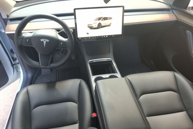 Tesla Model Y 2022 #11 Tesla Model Y 2022 car image #11