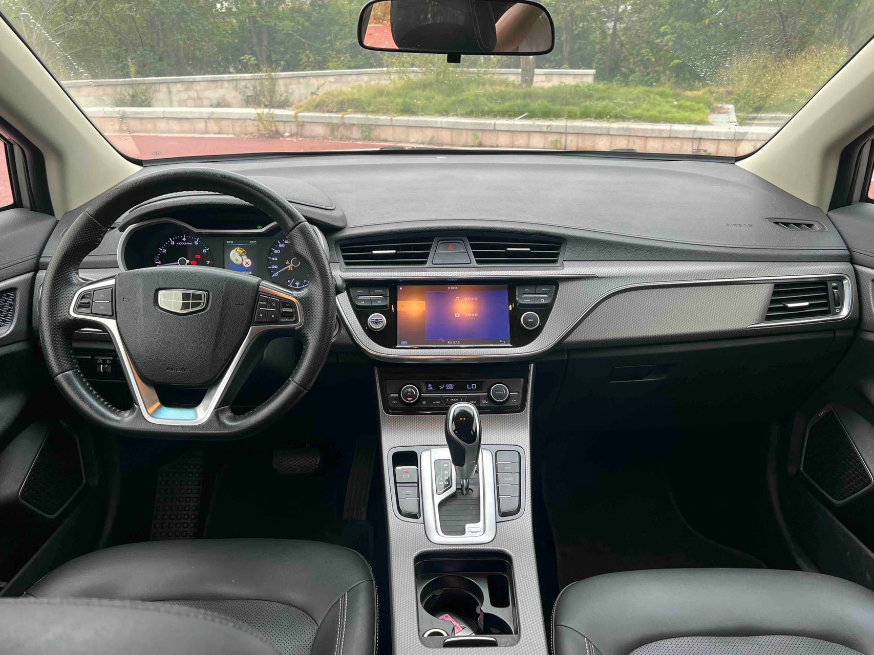 GEELY Emgrand GS 2017 imagen de coche #9