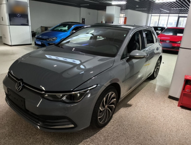 Volkswagen Golf 2022 car image 