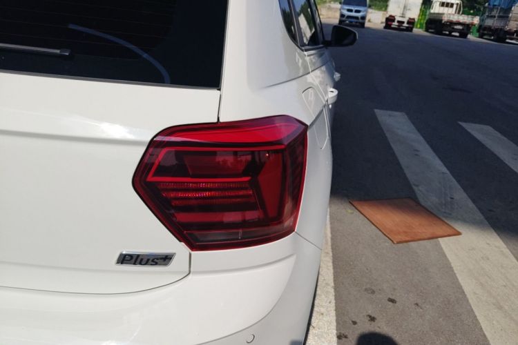 Volkswagen Polo 2021 car image #8