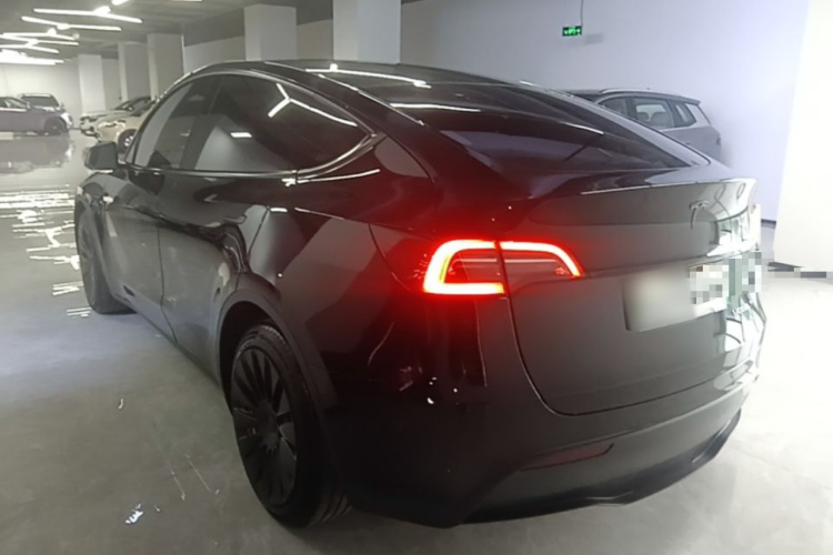 Tesla Model Y 2021 #5 Tesla Model Y 2021 immagine di auto #5
