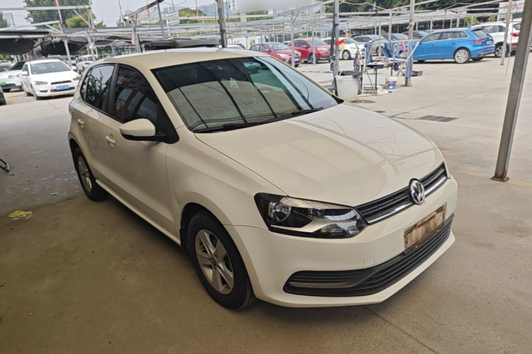 Volkswagen Polo 2016 car image #4