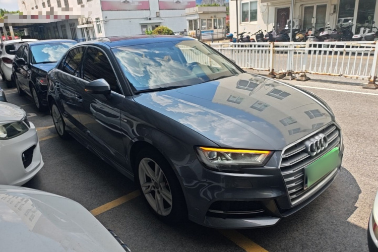 Audi A3 2020 car image #4