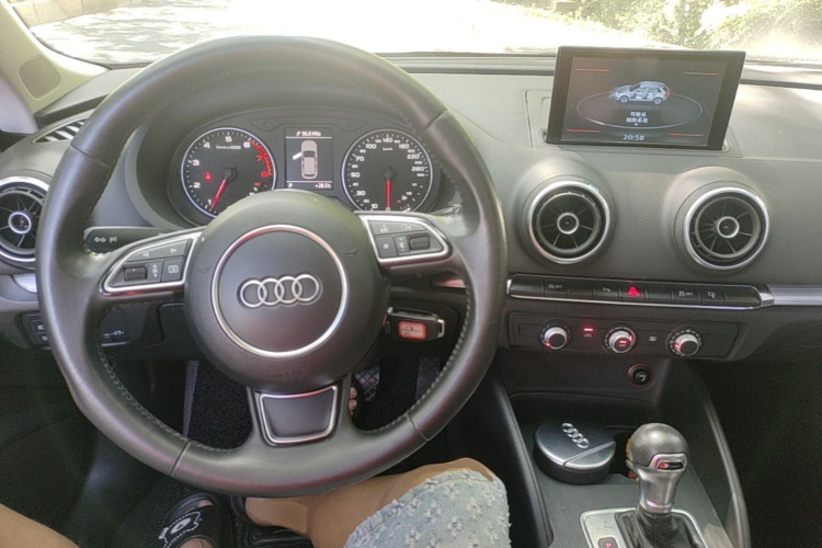 Audi A3 2015 car image #10