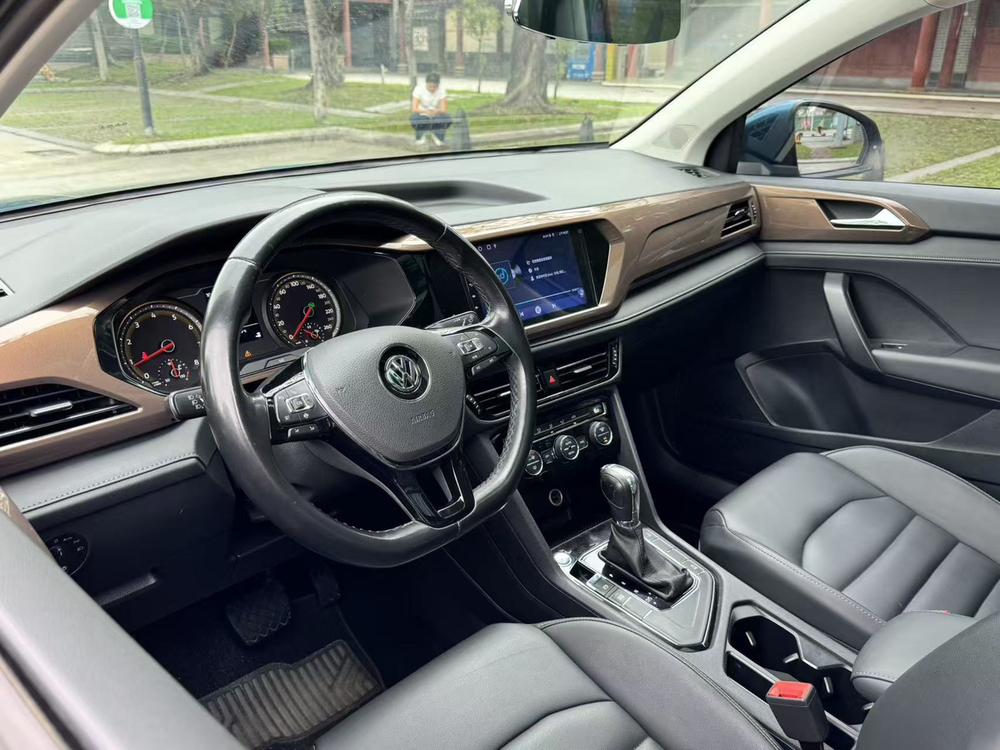 Volkswagen Tharu 2020 immagine di auto #8