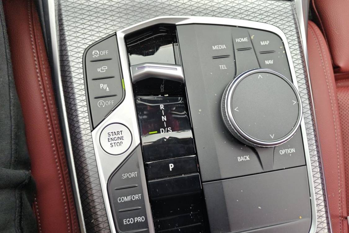 BMW 3 Series 2024 #27 BMW 3 Series 2024 car image #27