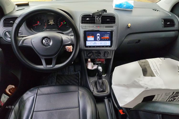 Volkswagen Polo 2017 car image #11