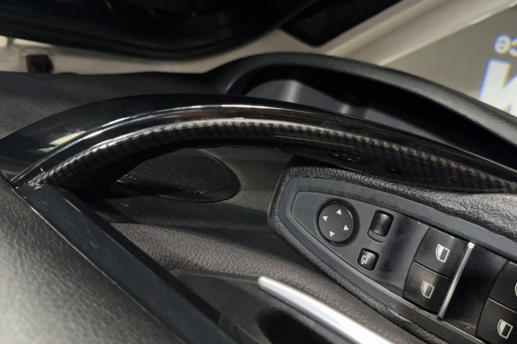 BMW 3 Series 2018 #19 BMW 3 Series 2018 car image #19