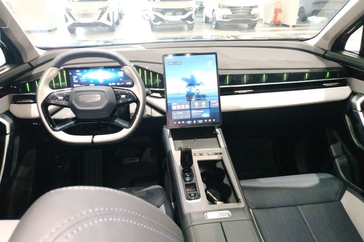 GEELY Boyue L 2024 car image #10