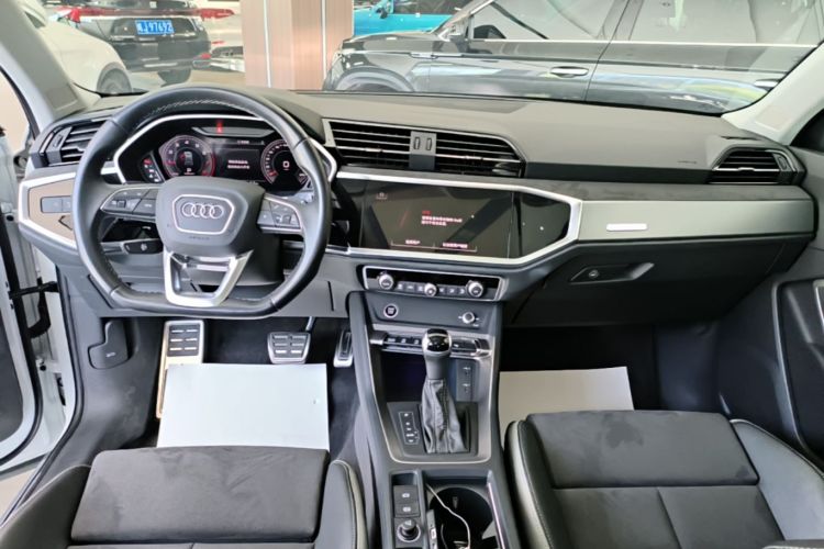 Audi Q3 2023 #13 Audi Q3 2023 car image #13