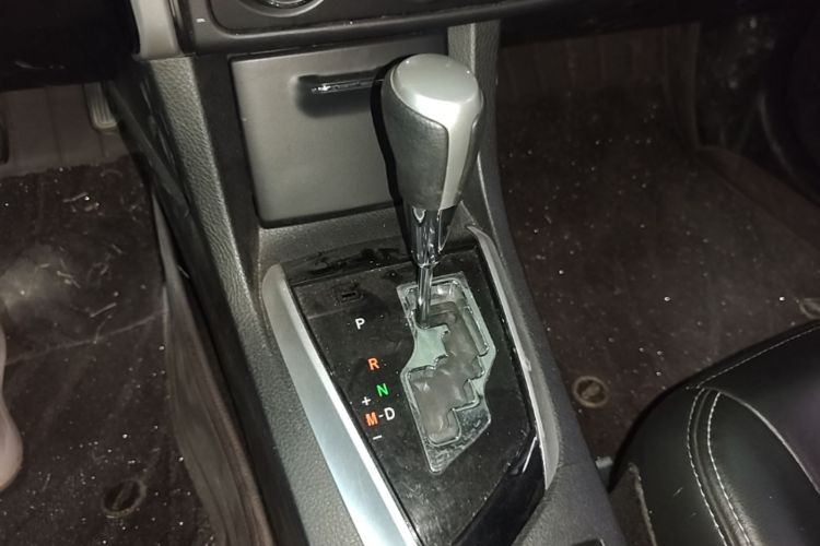 Toyota Corolla 2019 #14 Toyota Corolla 2019 car image #14