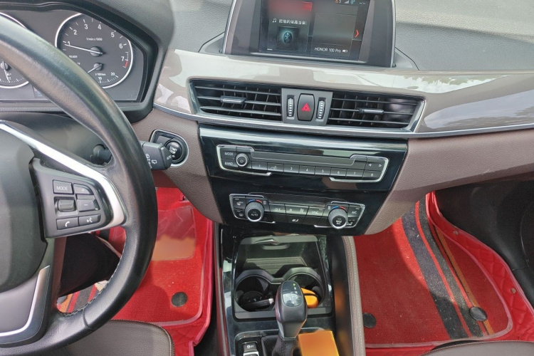BMW X1 2018 #17 BMW X1 2018 car image #17