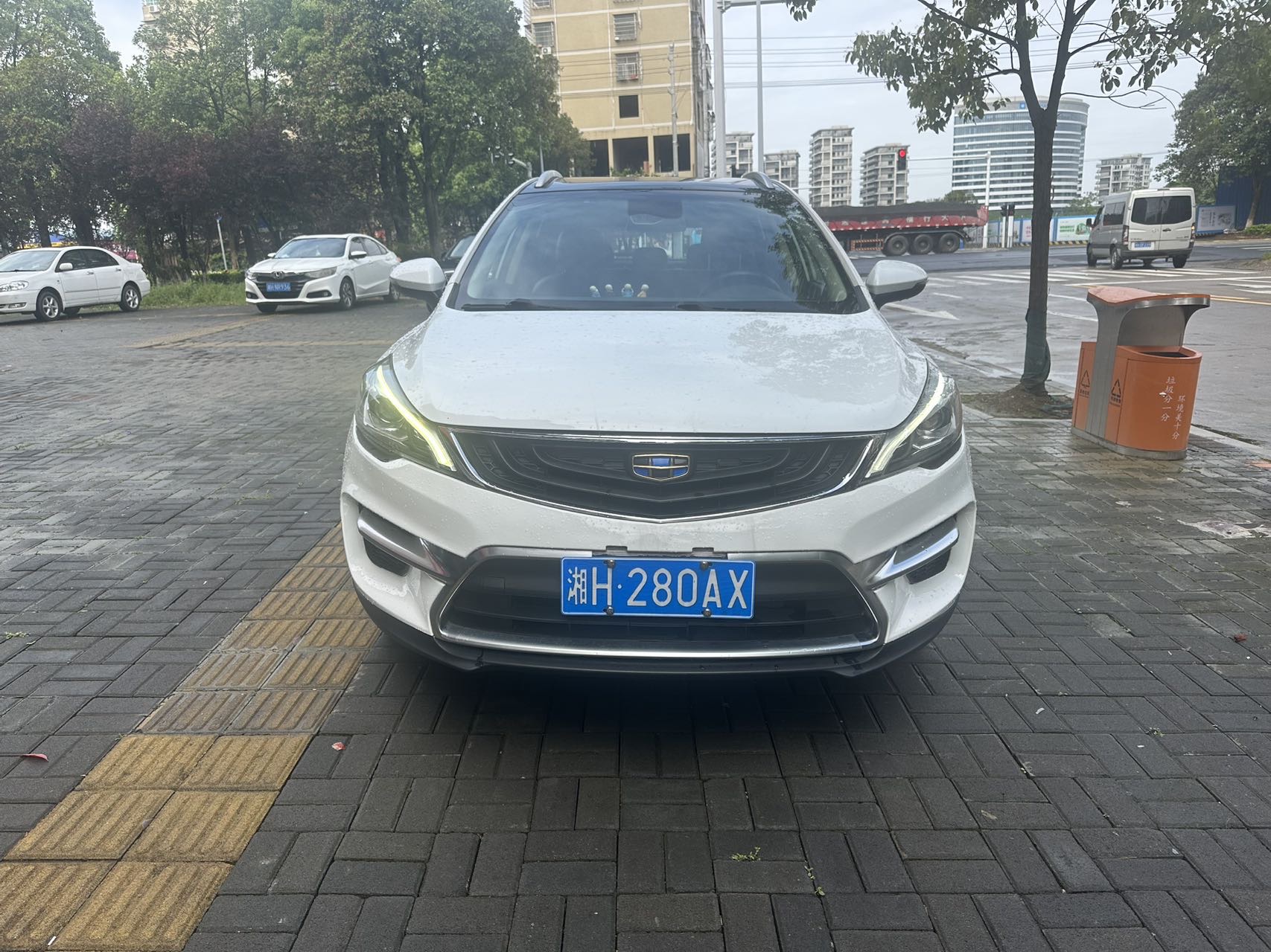 GEELY Emgrand GS 2019 car image #2
