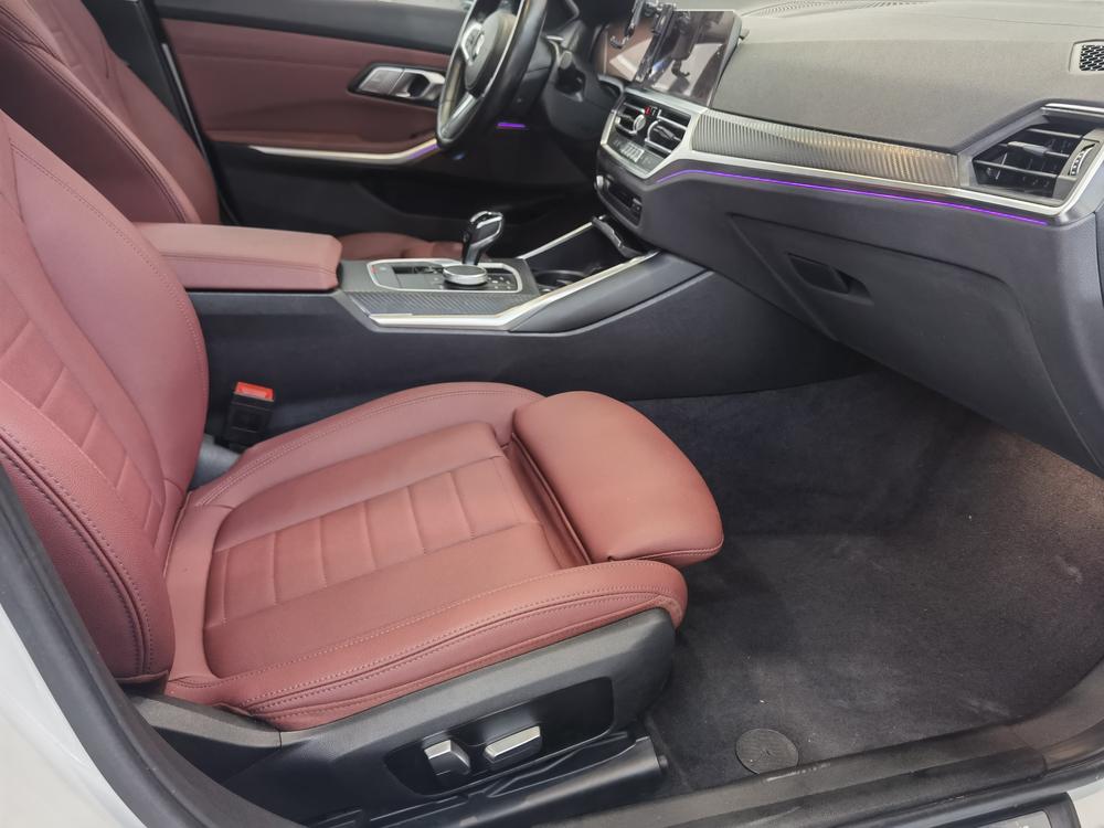 BMW 3 Series 2021 car image #10