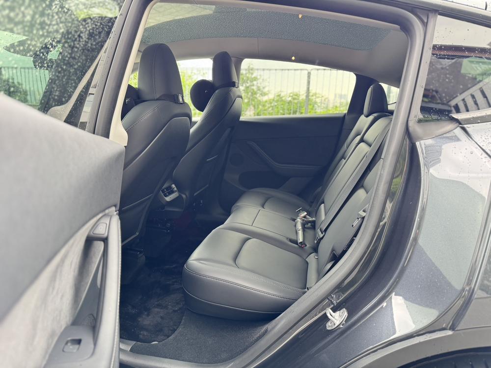 Tesla Model Y 2024 car image #19