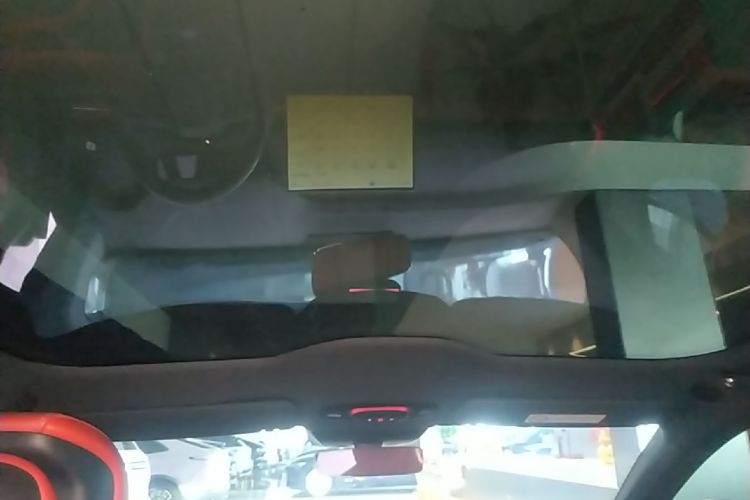 MI SU7 2024 immagine di auto #18