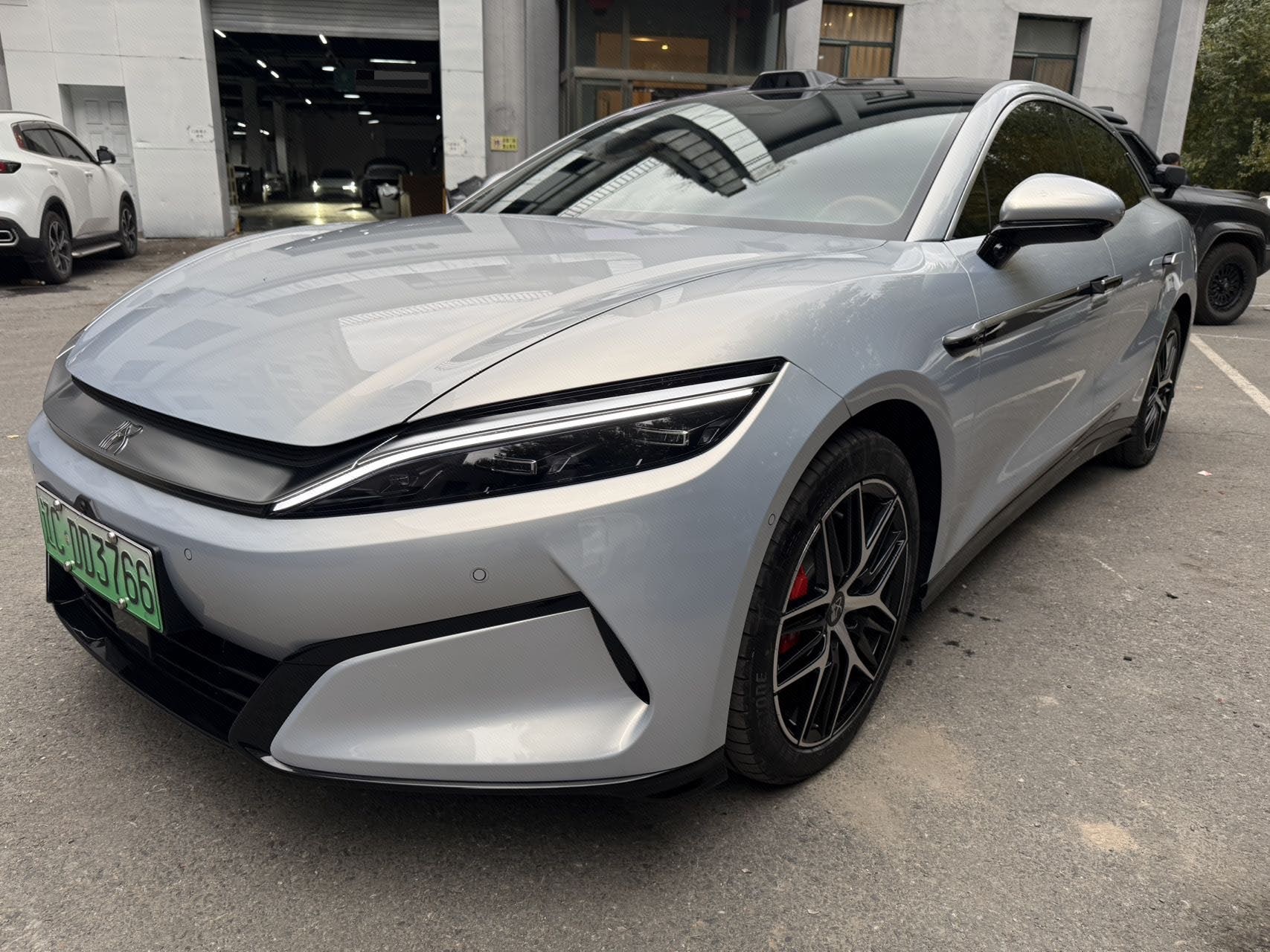 BYD HanL 2025 BYD HanL 2025 car image